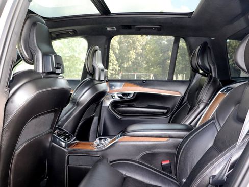Used 2017 Volvo XC90 T8 Excellence image 18