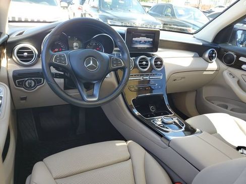 Used 2018 Mercedes-Benz GLC 300 4MATIC image 10