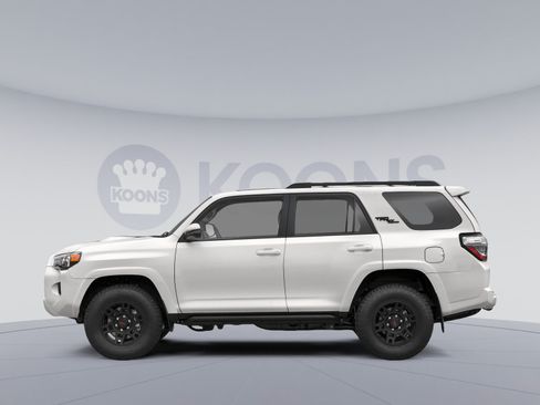 Used 2023 Toyota 4Runner TRD Off-Road Premium w/ Moonroof Package AWD/4WD image 4