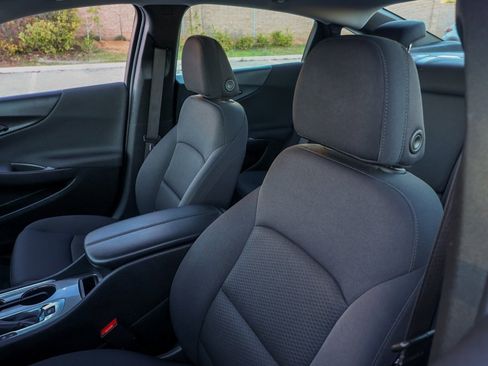 Used 2025 Chevrolet Malibu LT image 14