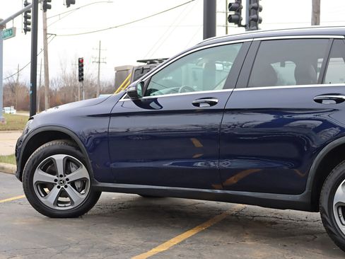 Used 2019 Mercedes-Benz GLC 300 4MATIC image 12