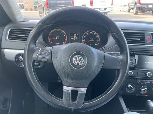 Used 2011 Volkswagen Jetta SEL image 39