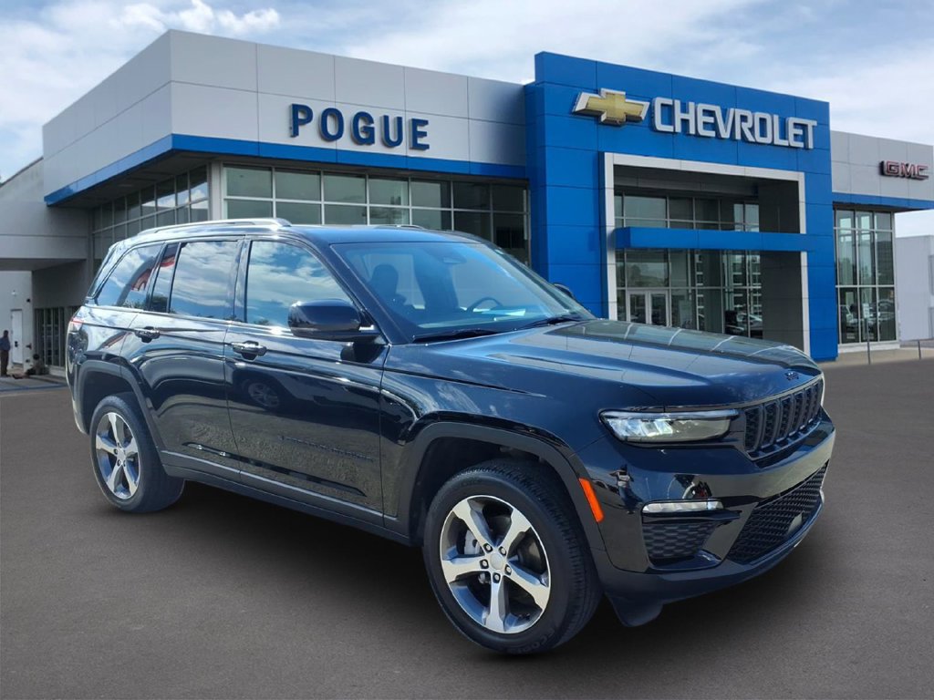 Used 2025 Jeep Grand Cherokee Limited w/ Black Appearance Package AWD/4WD image 1