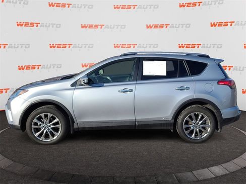 Used 2017 Toyota RAV4 Limited image 2