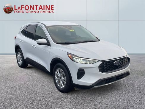 Used 2023 Ford Escape Active w/ Tech Pack #2 image 3