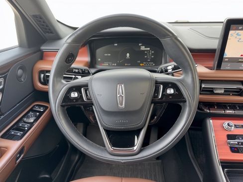Used 2022 Lincoln Aviator Reserve w/ Equipment Group 201A AWD/4WD image 10