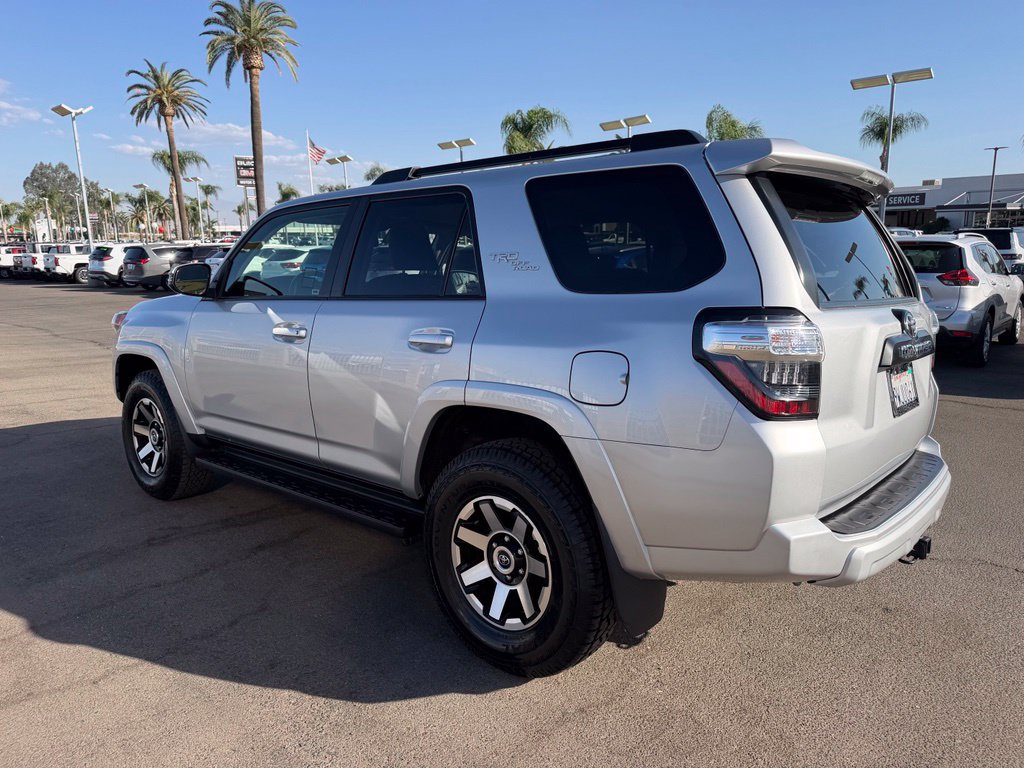 Used 2024 Toyota 4Runner TRD Off-Road Premium AWD/4WD image 4