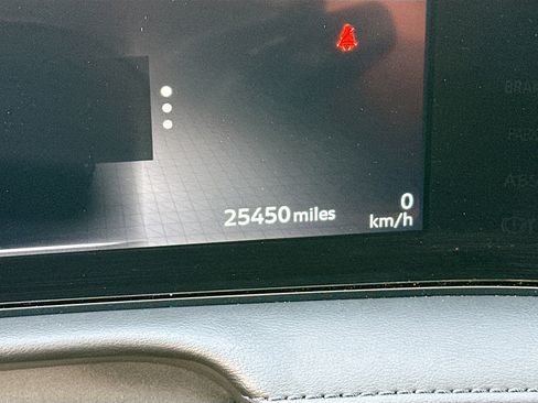 Used 2023 Nissan Ariya ENGAGE image 19