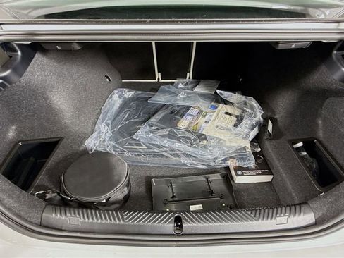 New 2026 BMW 530i xDrive w/ Premium Package image 28