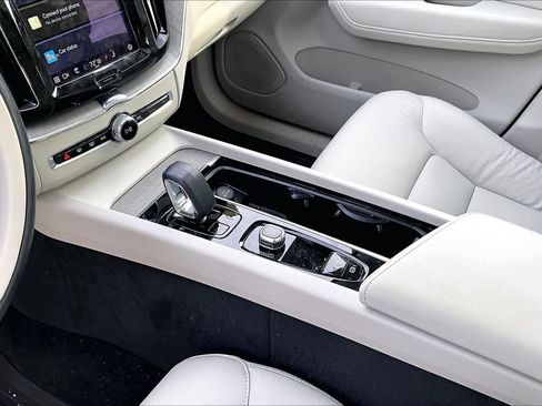 Certified 2023 Volvo XC60 T8 Plus image 15