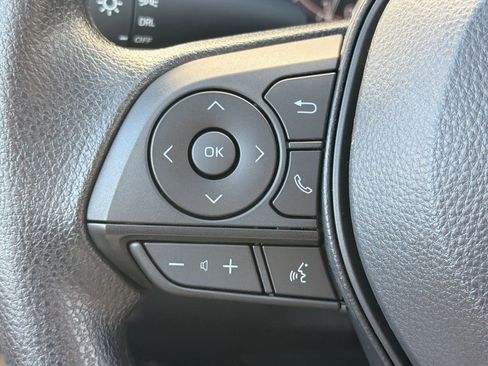 Used 2025 Toyota RAV4 LE FWD image 17