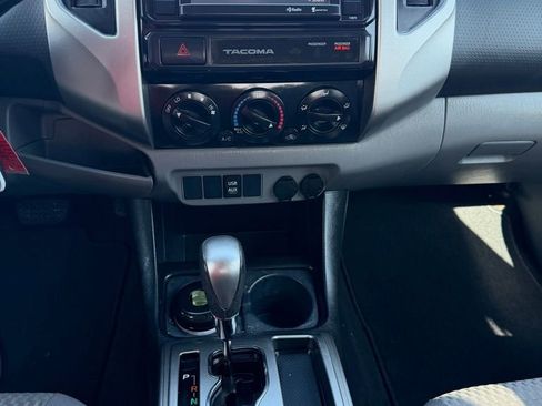 Used 2015 Toyota Tacoma PreRunner w/ SR5 Package image 15