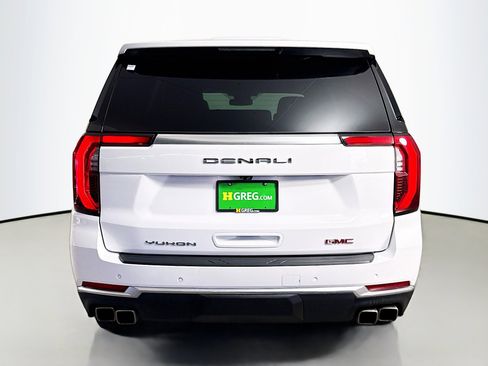 Used 2025 GMC Yukon Denali AWD/4WD image 8