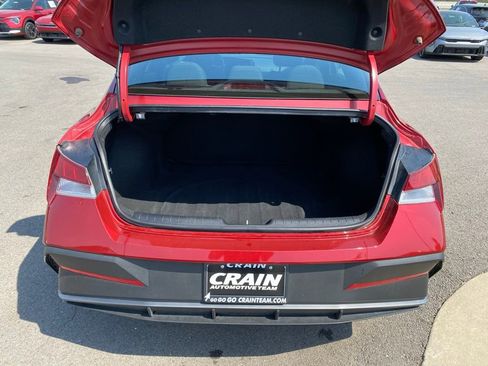 Used 2025 Hyundai Elantra Sport image 24