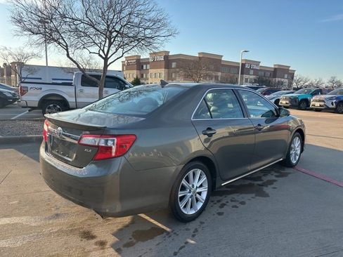 Used 2012 Toyota Camry XLE image 5