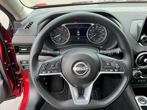 Used 2024 Nissan Sentra SV image 15