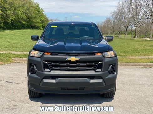 Used 2023 Chevrolet Colorado W/T image 2