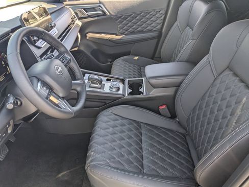 New 2026 Nissan Rogue Platinum AWD/4WD image 13