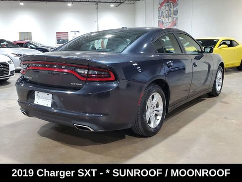 Used 2019 Dodge Charger SXT w/ Leather Interior Group image 10