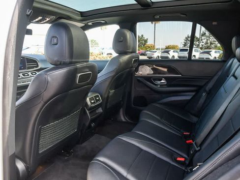 Used 2020 Mercedes-Benz GLE 350 4MATIC w/ Premium Package image 18