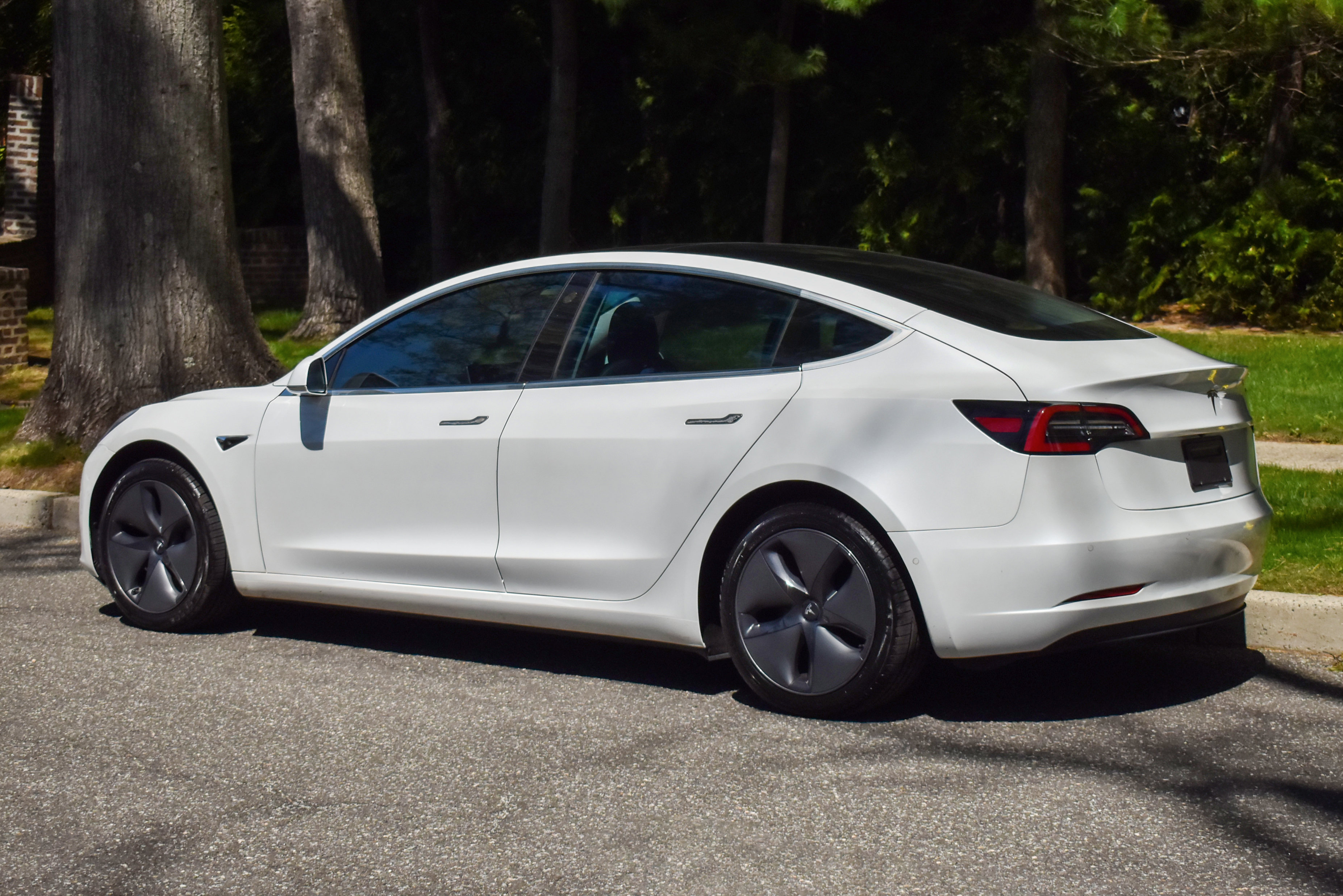 Used 2020 Tesla Model 3 Standard Range RWD image 7