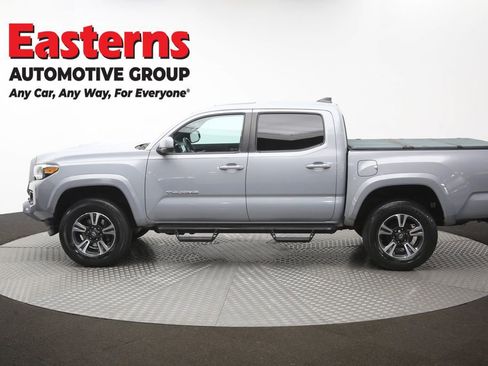 Used 2018 Toyota Tacoma TRD Sport AWD/4WD image 63