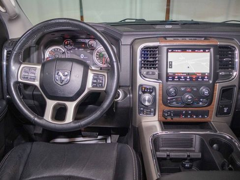 Used 2018 RAM 1500 Laramie image 18