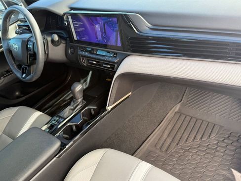Certified 2025 Toyota Camry SE image 33