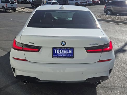 Used 2022 BMW 330i xDrive Sedan w/ M Sport Package image 5