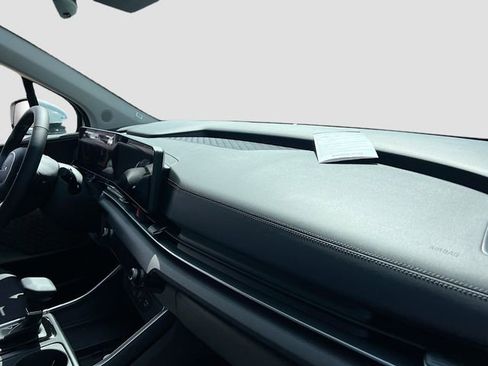 New 2026 Kia Carnival EX FWD image 31