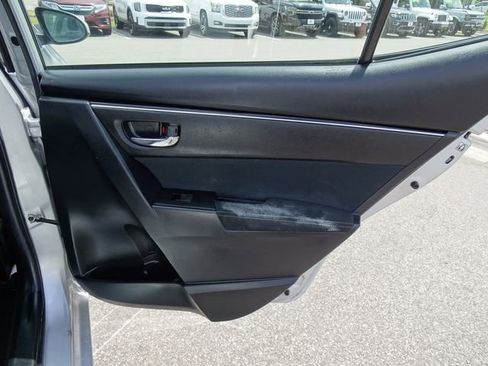 Used 2019 Toyota Corolla LE FWD image 19