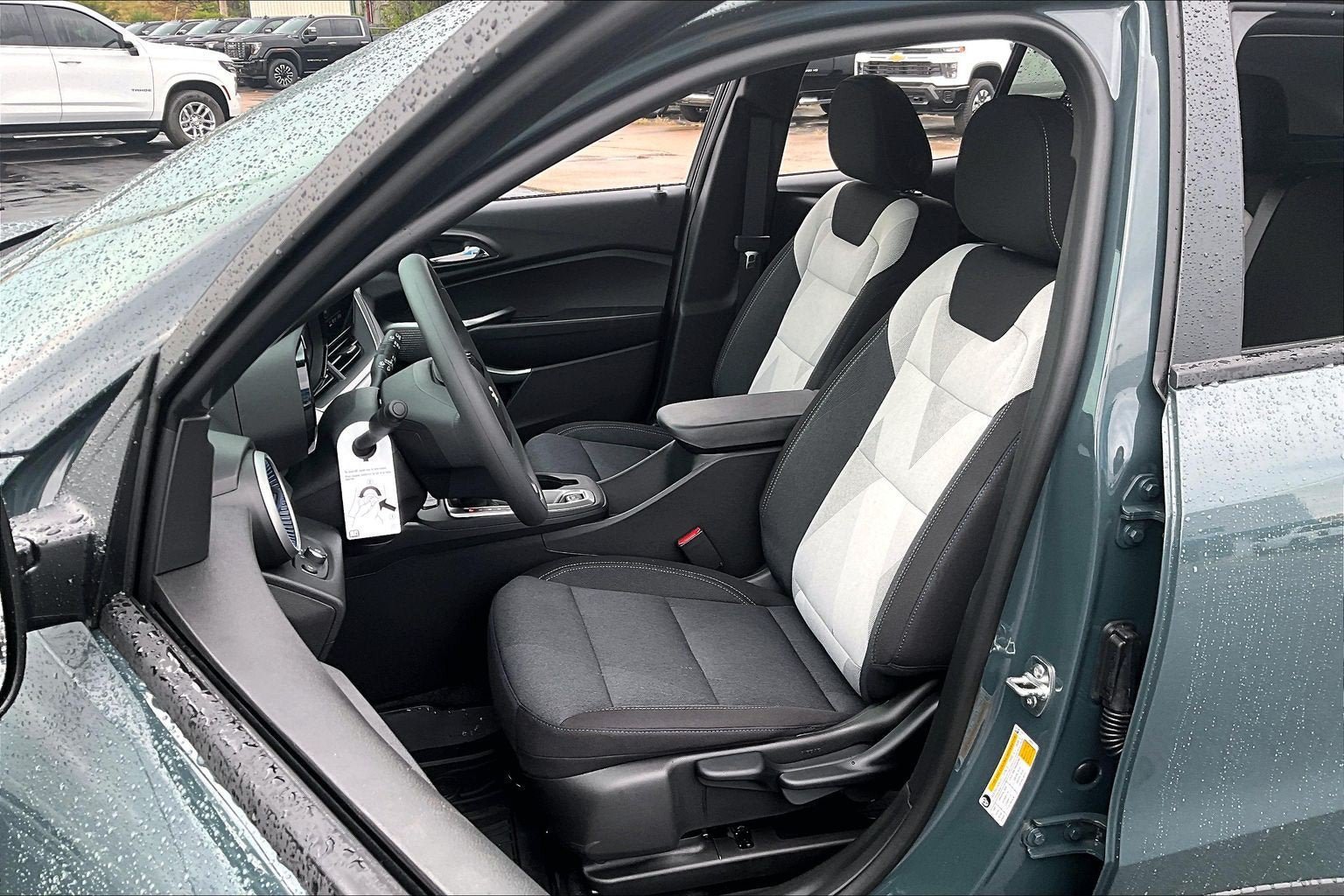 New 2026 Chevrolet Trax LS w/ LS Convenience Package FWD image 9