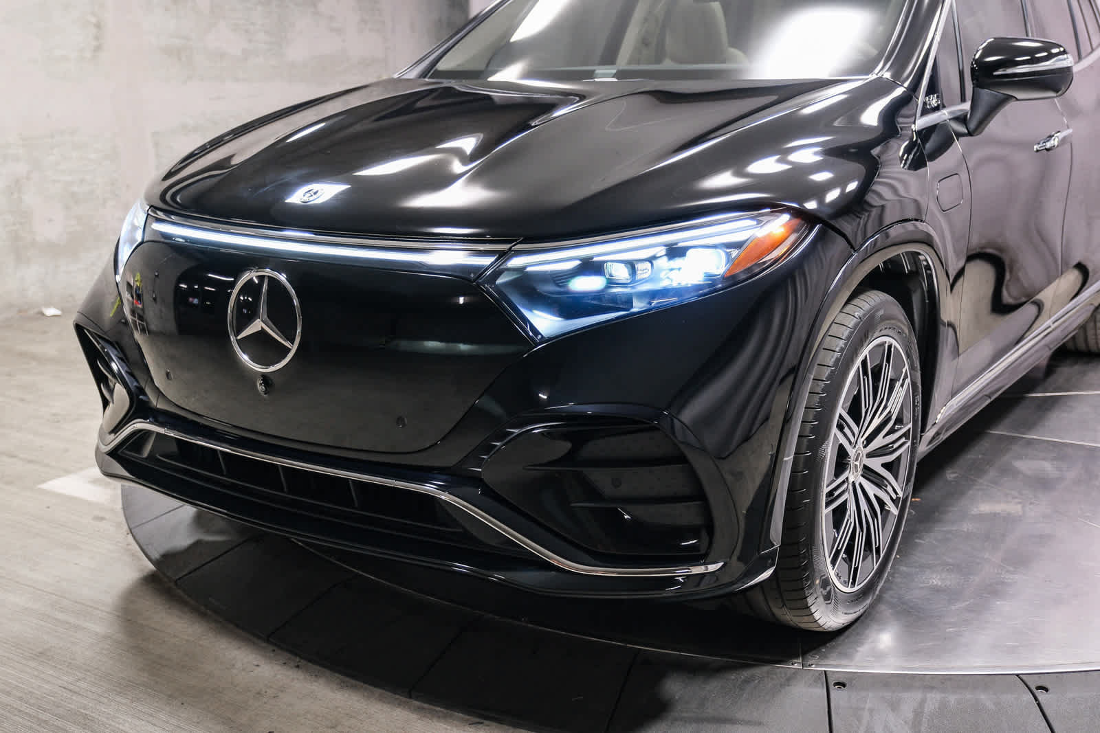 Certified 2023 Mercedes-Benz EQS 450+ SUV image 11