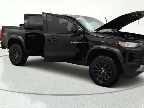 Used 2023 Chevrolet Colorado Trail Boss w/ Advanced Trailering Package AWD/4WD image 7