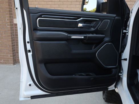 Used 2021 RAM 1500 Laramie AWD/4WD image 14