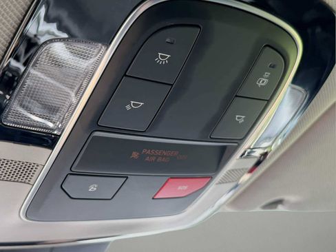 Used 2022 Hyundai Santa Fe SEL FWD image 19