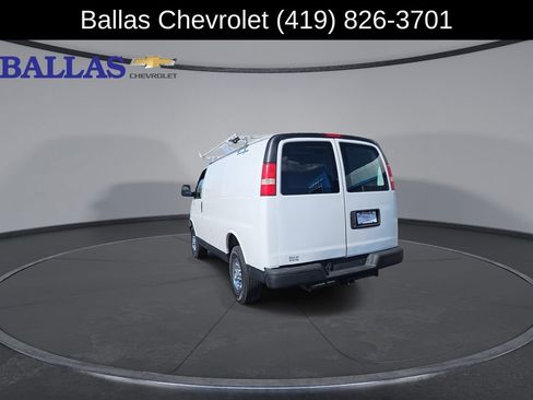 Used 2010 Chevrolet Express 2500 RWD image 7
