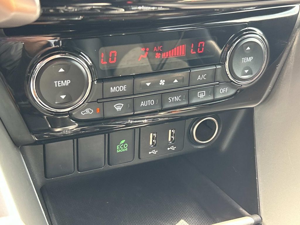 Used 2024 Mitsubishi Eclipse Cross SE AWD/4WD image 32
