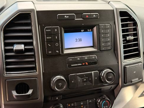 Used 2018 Ford F150 XLT w/ Equipment Group 301A Mid RWD image 18