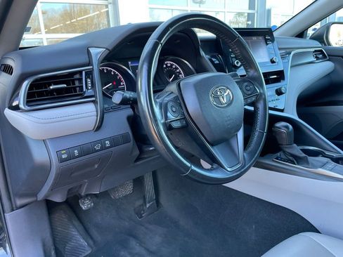 Used 2023 Toyota Camry SE FWD image 9