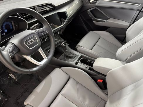 Used 2025 Audi Q3 2.0T Premium w/ Black Optic Sport Package AWD/4WD image 9