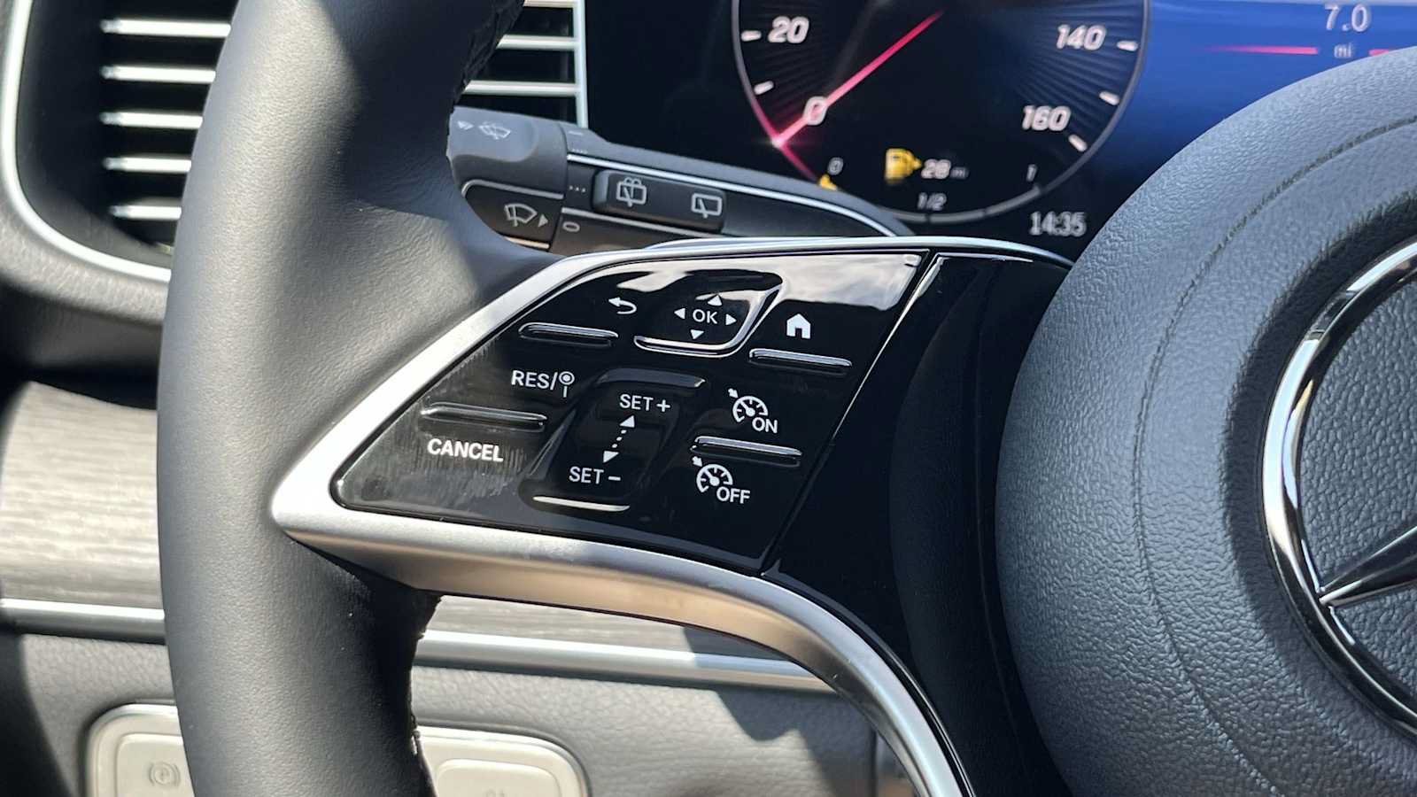 Used 2026 Mercedes-Benz GLE 350 4MATIC image 39