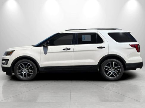 Used 2017 Ford Explorer Sport w/ Equipment Group 401A AWD/4WD image 5