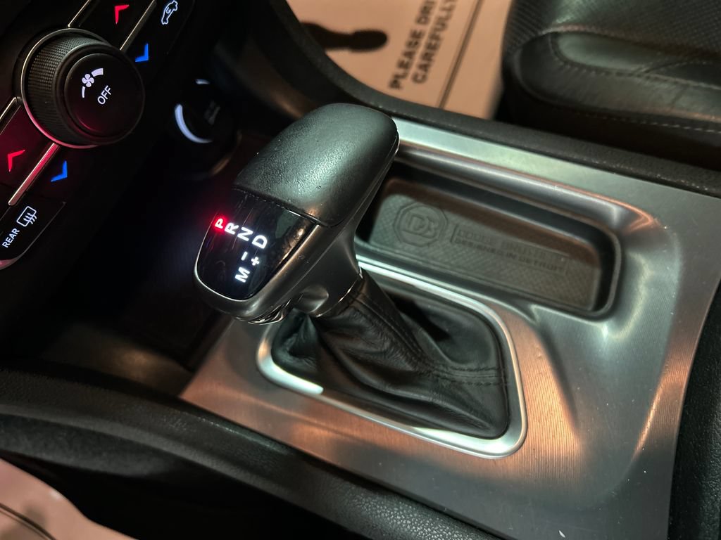 Used 2019 Dodge Charger SXT w/ Leather Interior Group RWD image 20