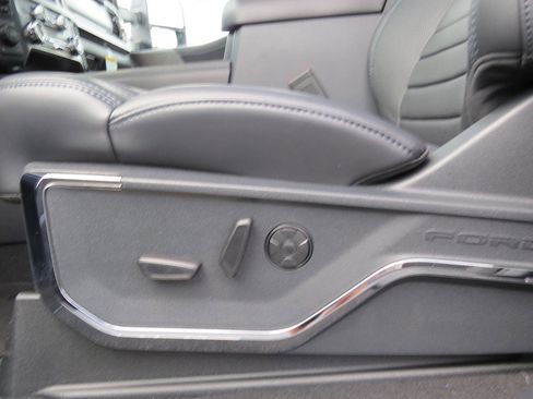 New 2025 Ford F250 Platinum image 20
