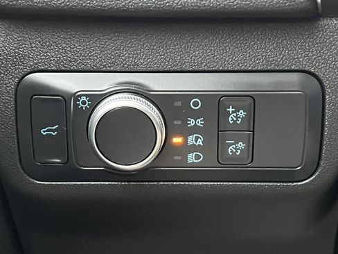 Certified 2021 Ford Escape SE w/ SE Sport Appearance Package image 16