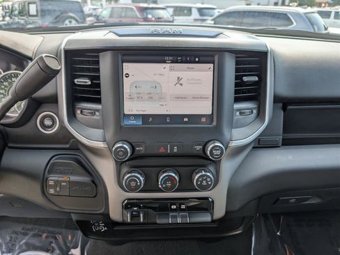 Used 2024 RAM 3500 Big Horn image 17