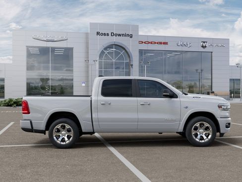 New 2026 RAM 1500 4x4 Crew Cab image 21