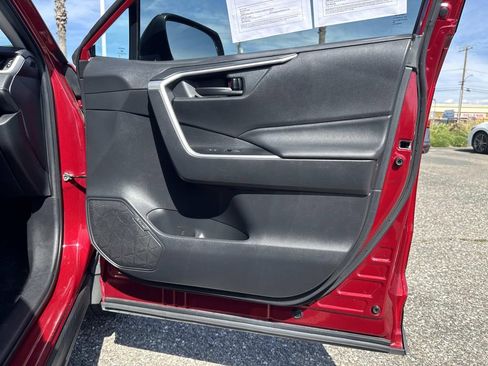 Used 2020 Toyota RAV4 LE w/ All Weather Liner Package image 28