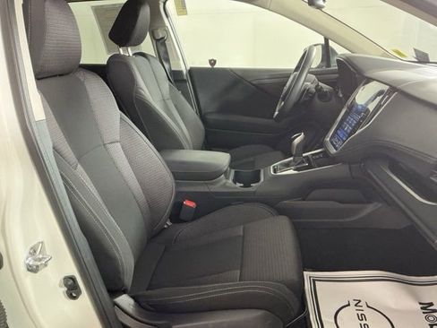 Used 2025 Subaru Outback Premium image 5